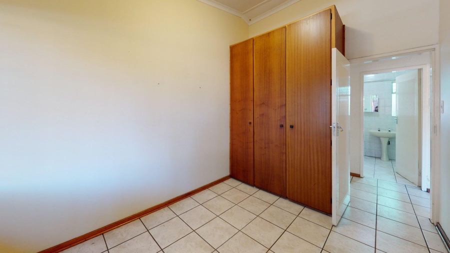 28 Bedroom Property for Sale in Kannoniers Park North West